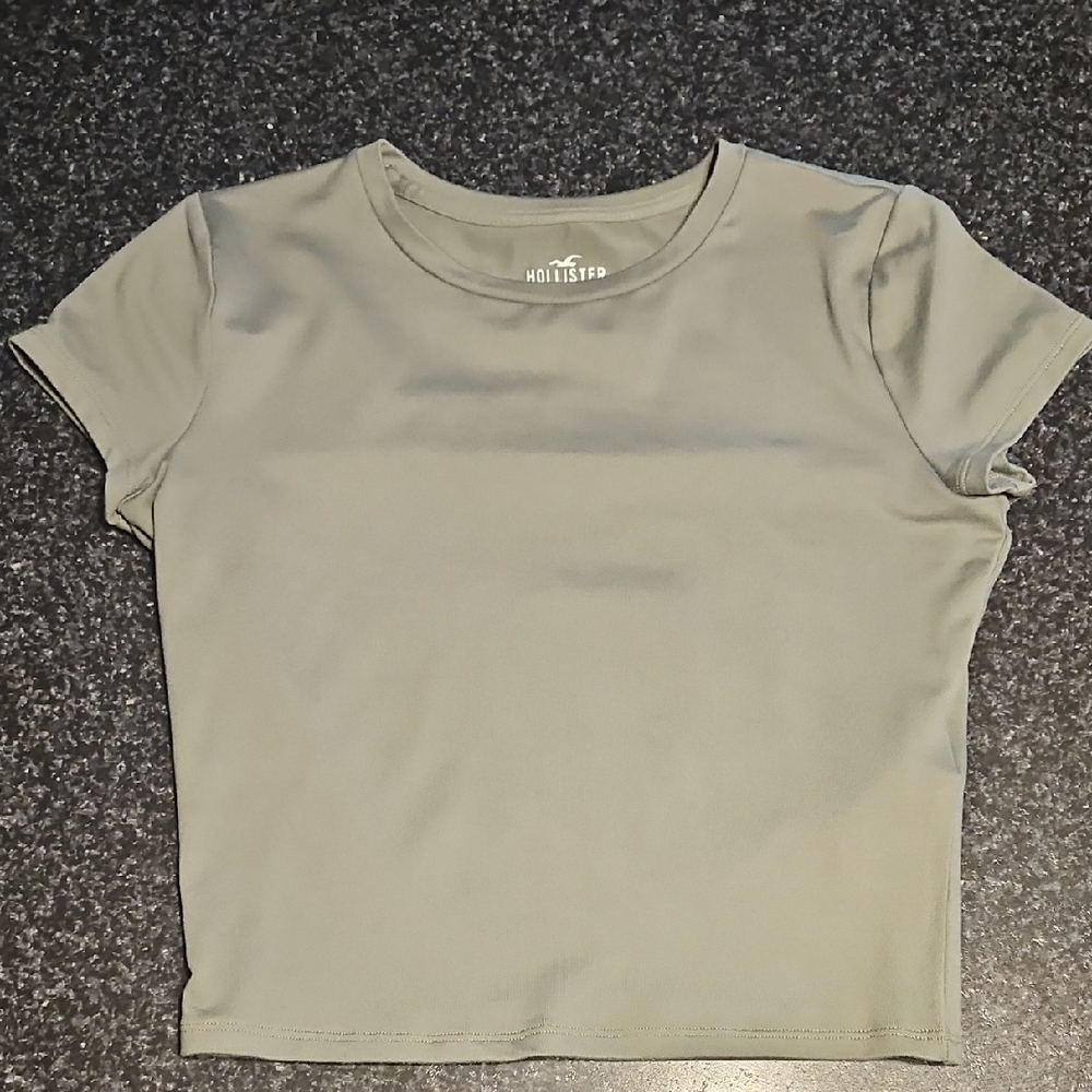 Hollister Women's Sage Green Crop Top - Picture 1 of 3